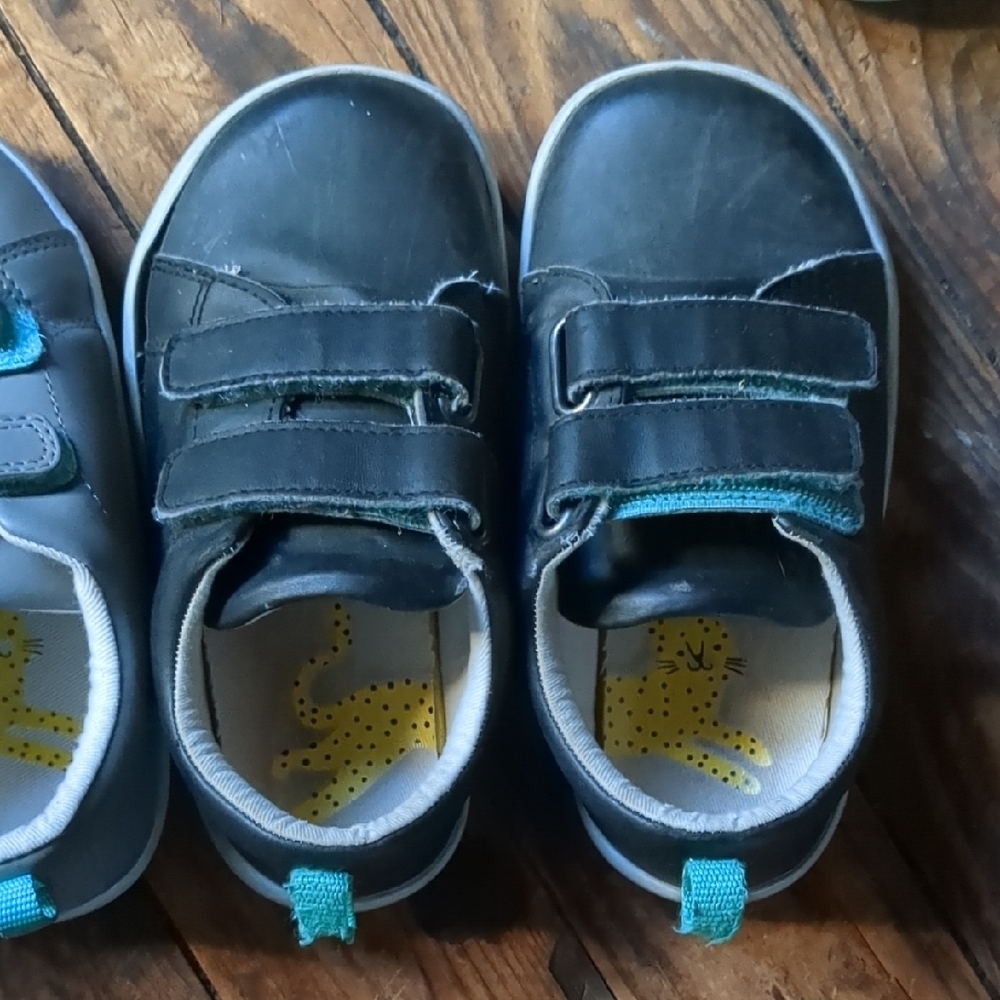 Black and Blue Velcro Sneakers with Cushioned Interior